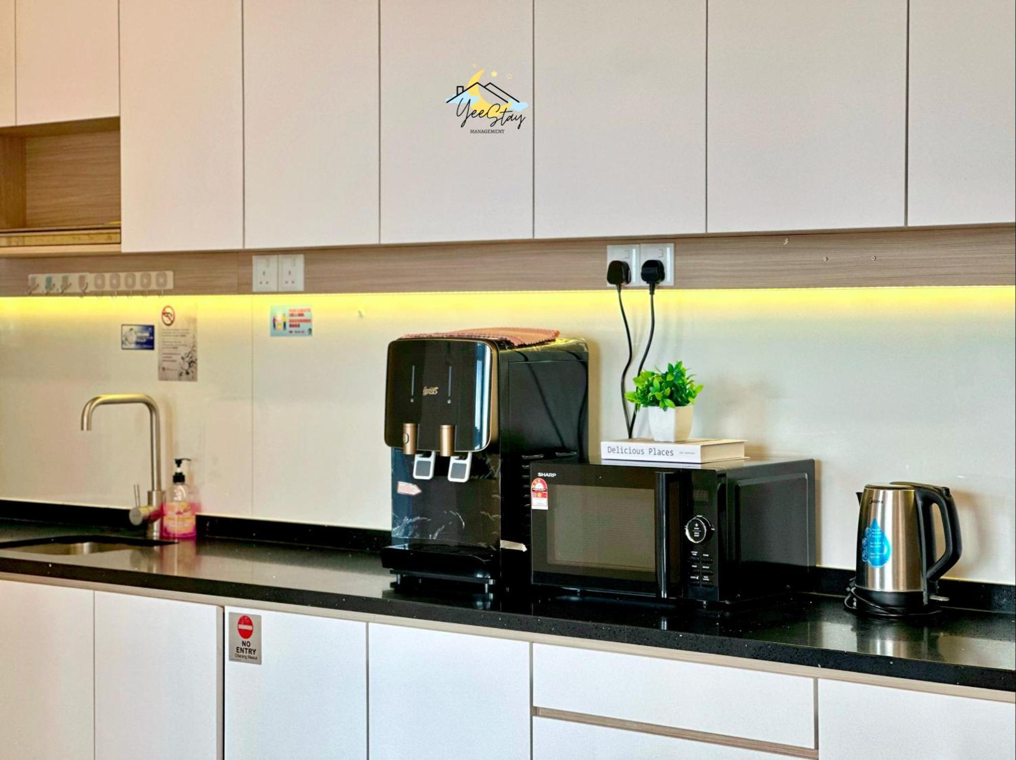 Atlantis 8-12Pax/Netflix/Video Game/5Min To Jonker Apartment Malacca Exterior photo
