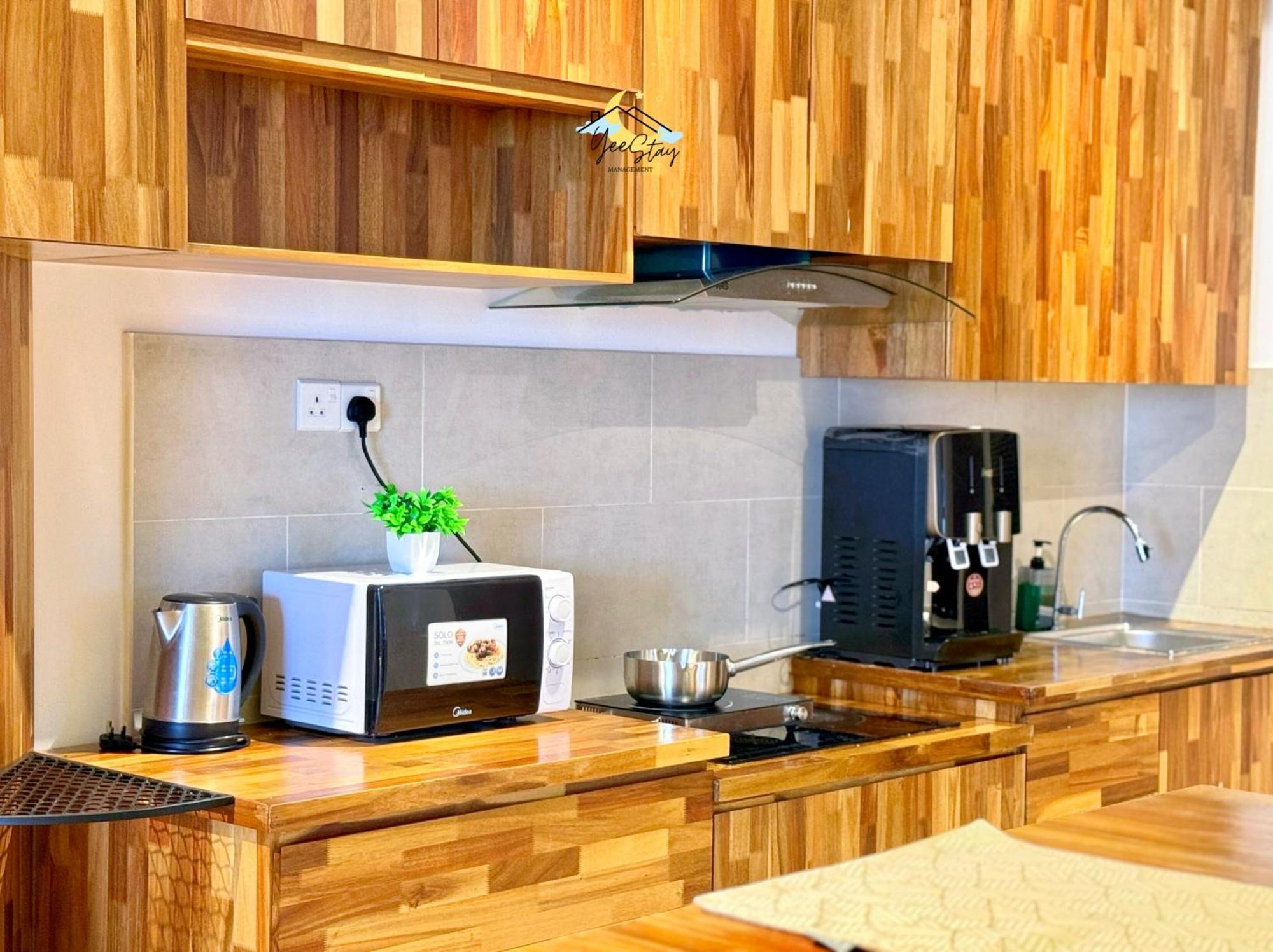 Atlantis 8-12Pax/Netflix/Video Game/5Min To Jonker Apartment Malacca Exterior photo